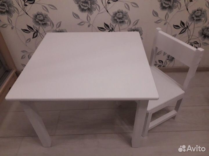 Детский стол и стульчики