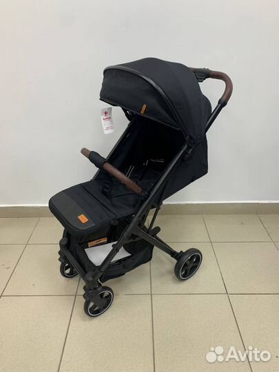Прогулочная коляска Люксмом