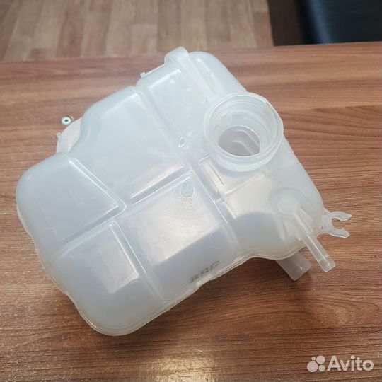 Бачок расширительный Chevrolet Cruze, Opel Astra J