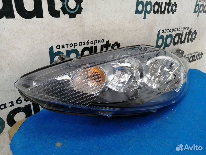 Фара галоген левая черный отражатель