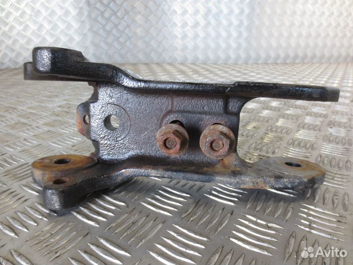 Кронштейн амортизатора кабины renault 5010629214