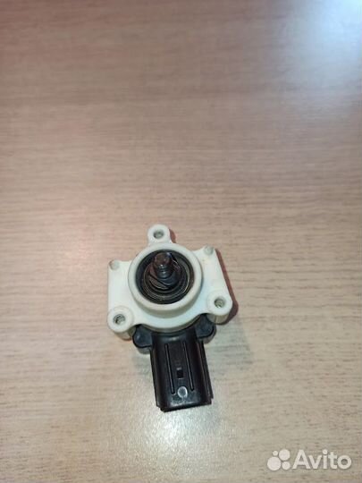 Датчик высоты дорожного просвета Toyota Avalon