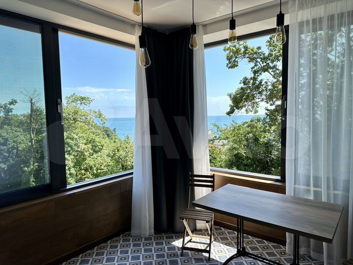 2-к. квартира, 110 м², 1/3 эт.