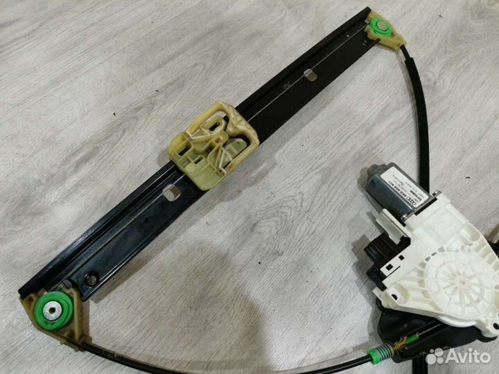 Стеклоподъемник передний левый Audi A4 B8