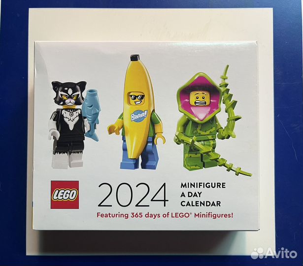 Lego minifigures календарь