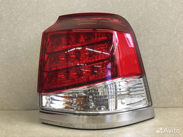 Фонарь задний наружный правый Lexus LX 570 2007-20