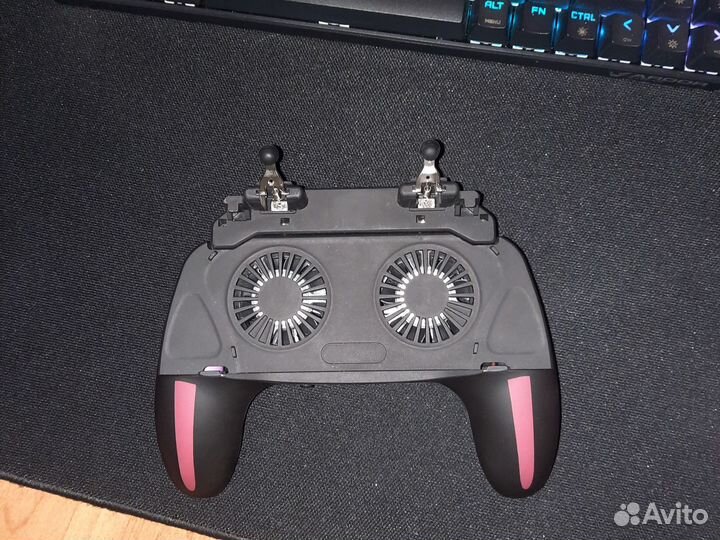 Игровой джойстик для телефона