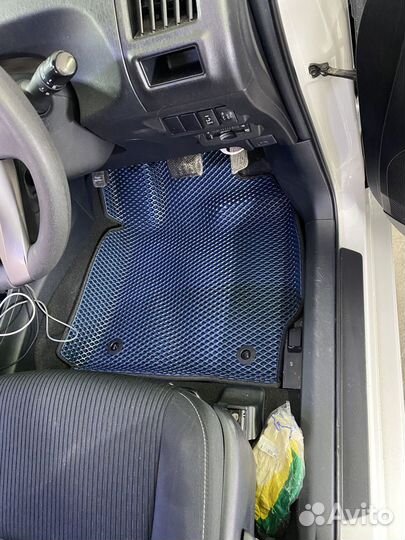 Коврики в машину ева в подарок подпятник + 2 лого