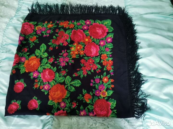 Павловопосадская шаль платок