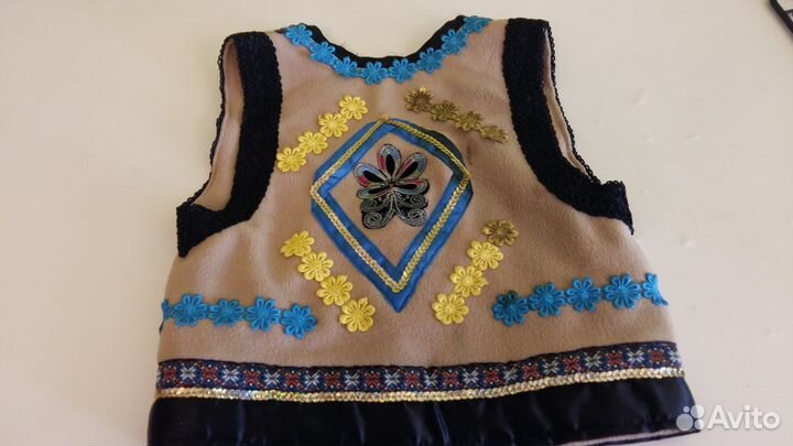 Костюм для народных танцев 