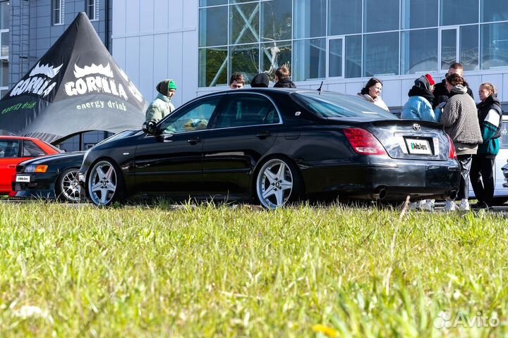 Toyota Crown Majesta 4.3 AT, 2005, 300 000 км