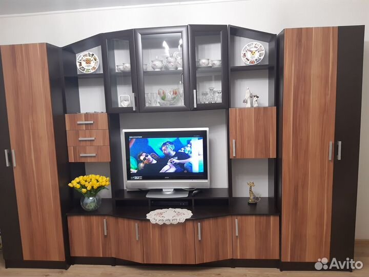 Стенка в гостиную бу