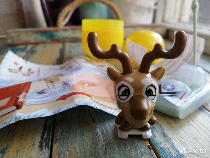 Новогодний киндер макси Олени