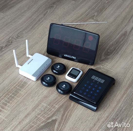 Кнопка вызова официанта, часы, табло, пуль, репите