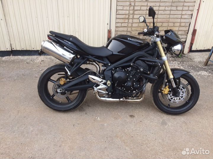 Мотоцикл Triumph Street Triple