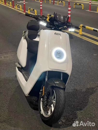 Электроскутер NIU NQI Sport