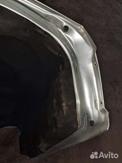 Крышка багажника Mitsubishi Carisma