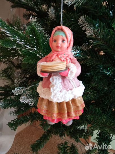 Ватные елочные игрушки. Девочка с блинами