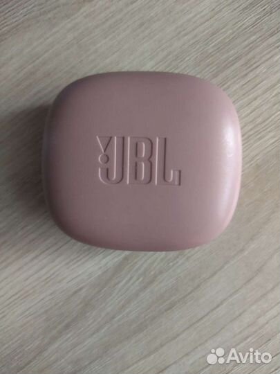 Футляр аирпод с возможностью беспроводной зарядки