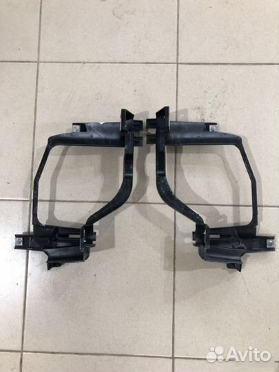 Крепление фары переднее Bmw 5 E60