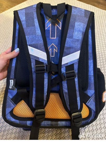 Рюкзак школьный