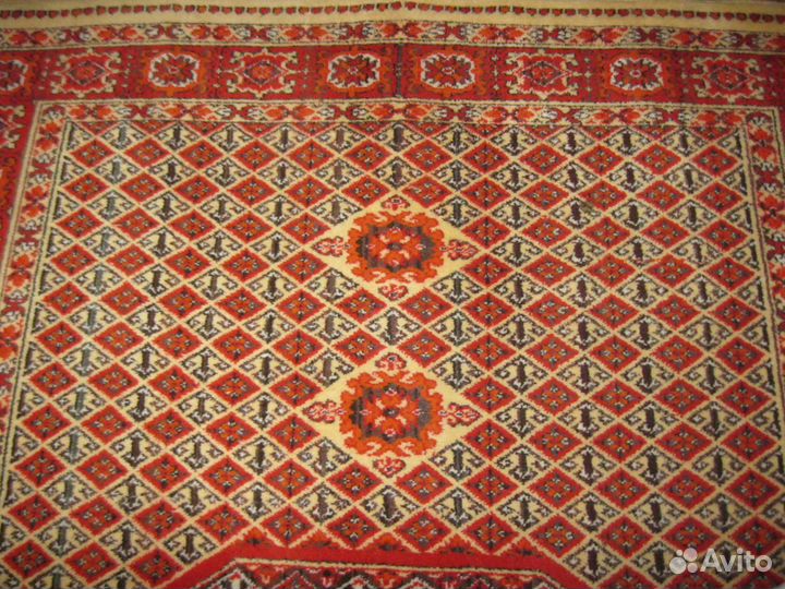 Ковер фабричный чисто шерстяной