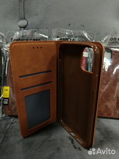 Чехол на iPhone 11