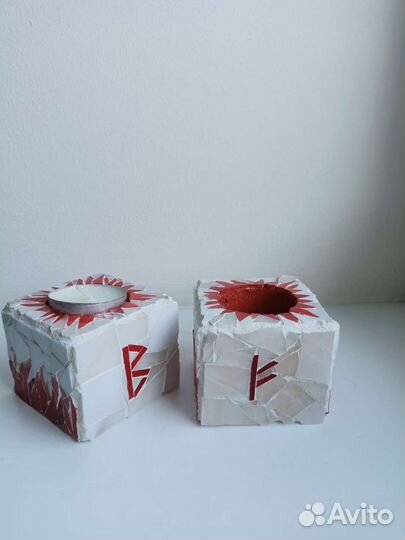 Подсвечник с рунами