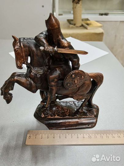 Бронзовая статуэтка СССР