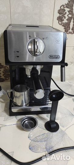 Кофеварка рожковая delonghi