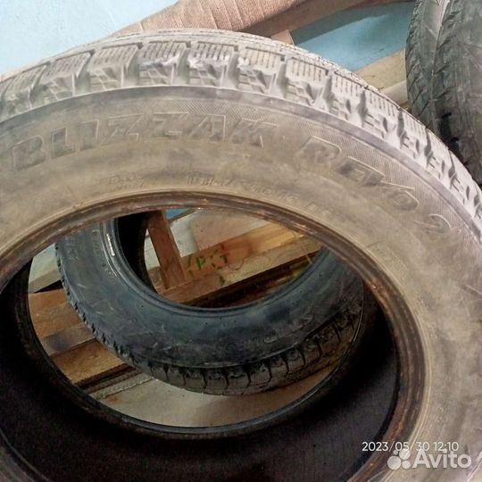 Bridgestone Blizzak Revo2 185/65 R15