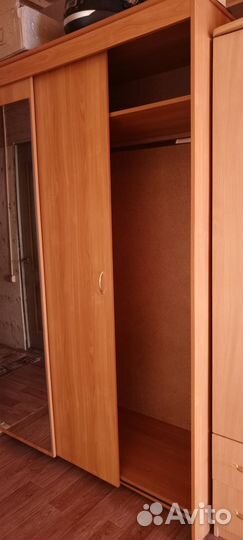 Шкаф купе с зеркалом бу