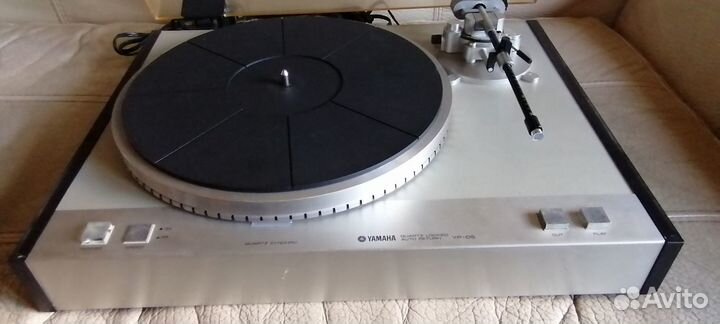 Аналоговый виниловый проигрыватель yamaha YP-D5