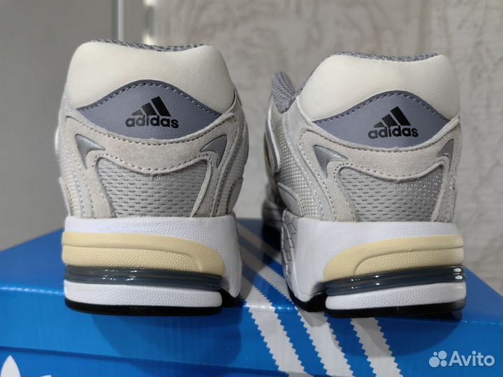 Кроссовки Adidas Response CL