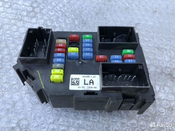 Блок предохранителей Chevrolet Tahoe III 06-14