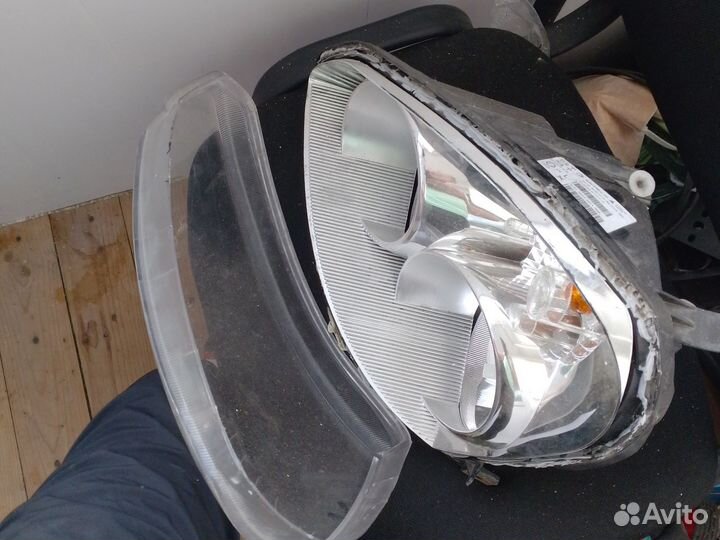 Фара левая priora