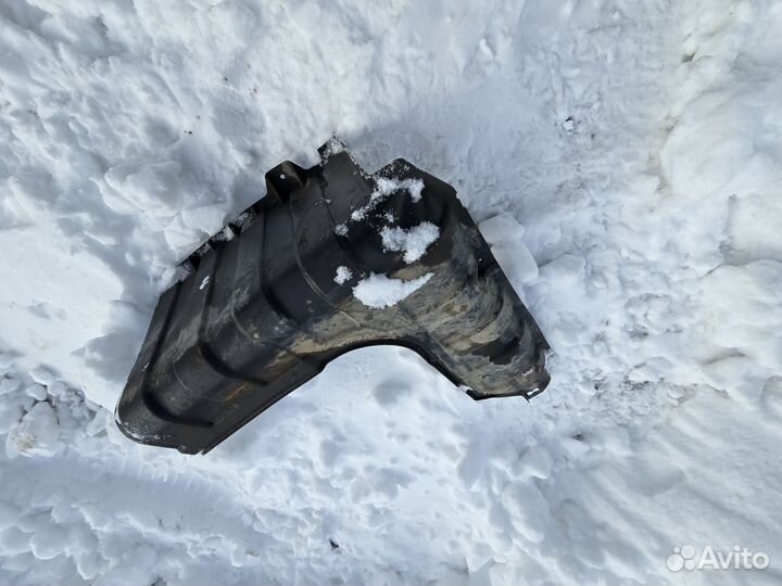 Пыльник двигателя левый kia rio 3