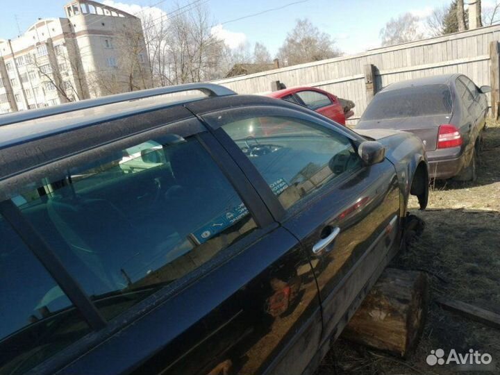 Дверь передняя правая Renault Laguna 2 2.2 2003