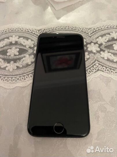 Телефон iPhone 7