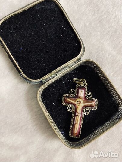 Винтажная шкатулка с крестом