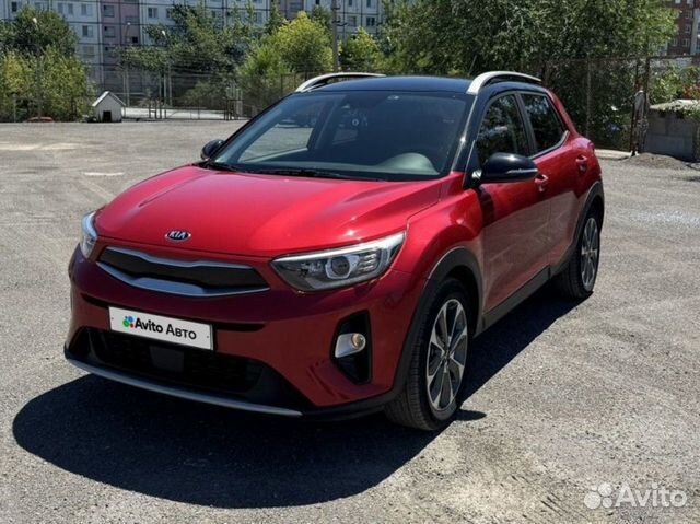 Kia Stonic 1.4 AT, 2018, 67 500 км с пробегом, цена 2390000 руб.