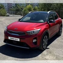 Kia Stonic 1.4 AT, 2018, 67 500 км, с пробегом, цена 2 390 000 руб.