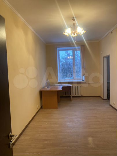 Офис, 12 м²а