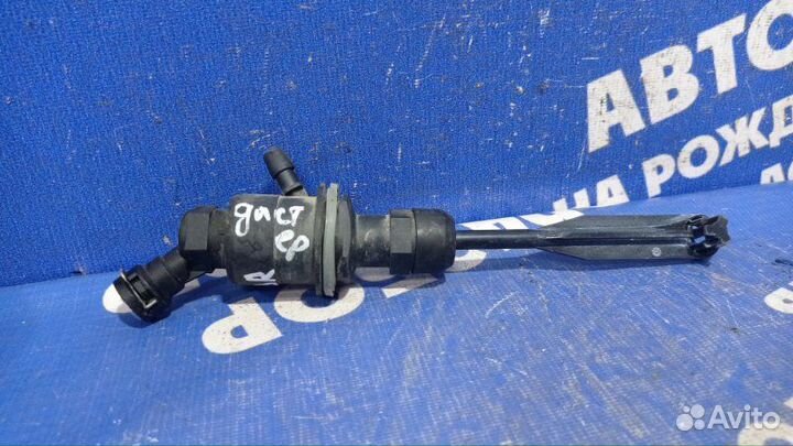 Главный цилиндр сцепления Renault Duster кроссовер