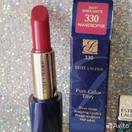 Помада Estée lauder 330