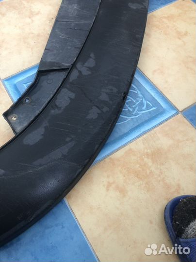 Нижняя губа переднего бампера passat b6