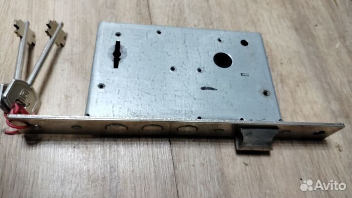 Замки ручки