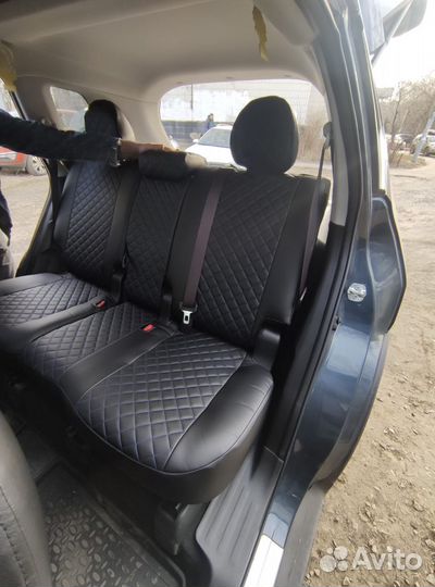 Автомобильные чехлы синяя строчка