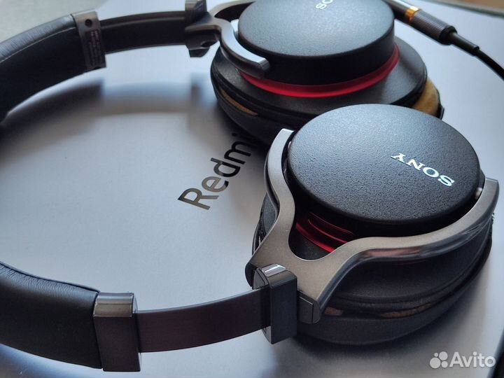 Наушники Sony MDR-1a
