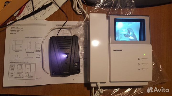 Комплект ч/б видеодомофона Commax DPV-4N + Глория